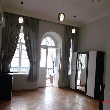 Golden Lion Otel Siğnaği Dış mekan fotoğraf