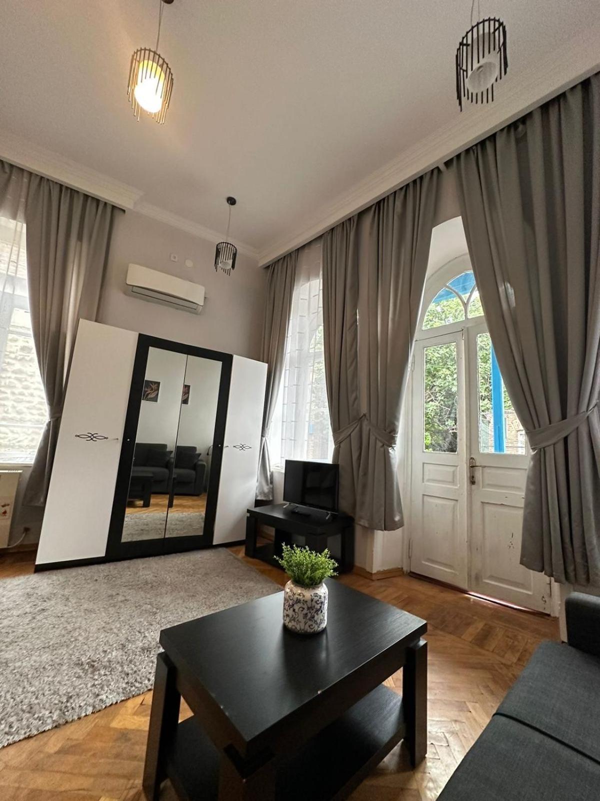 Golden Lion Otel Siğnaği Dış mekan fotoğraf