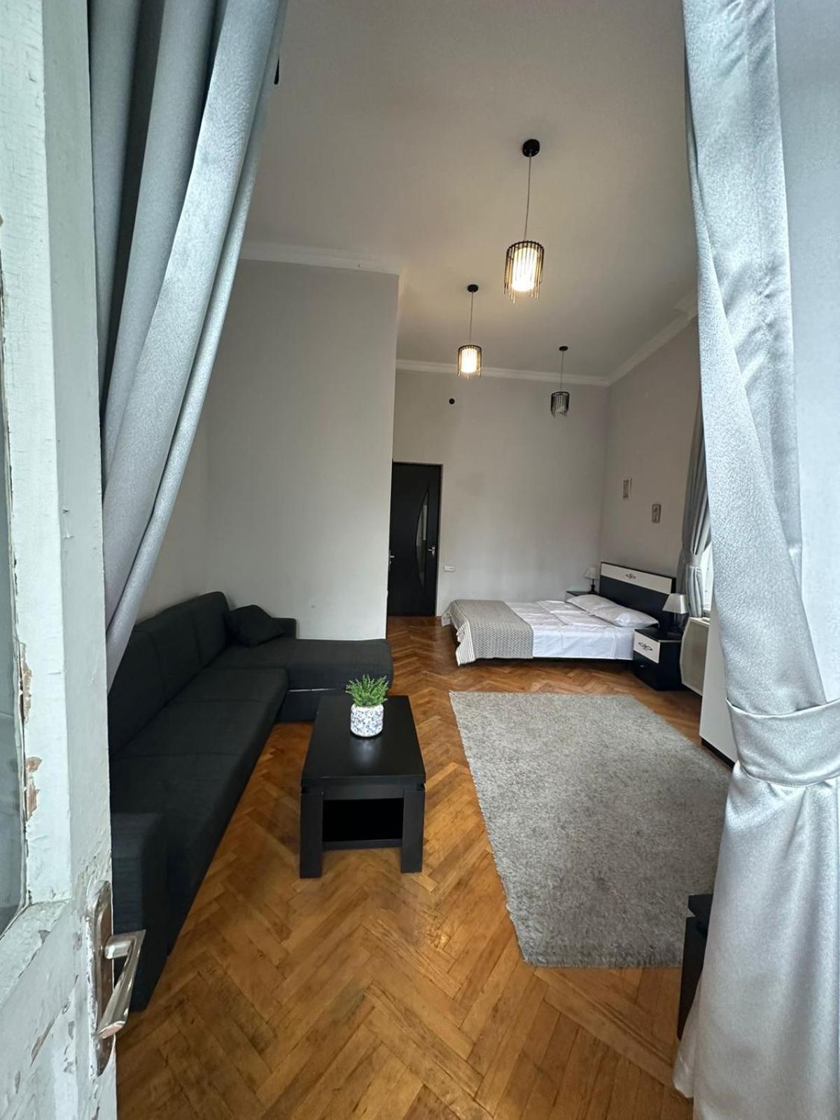 Golden Lion Otel Siğnaği Dış mekan fotoğraf