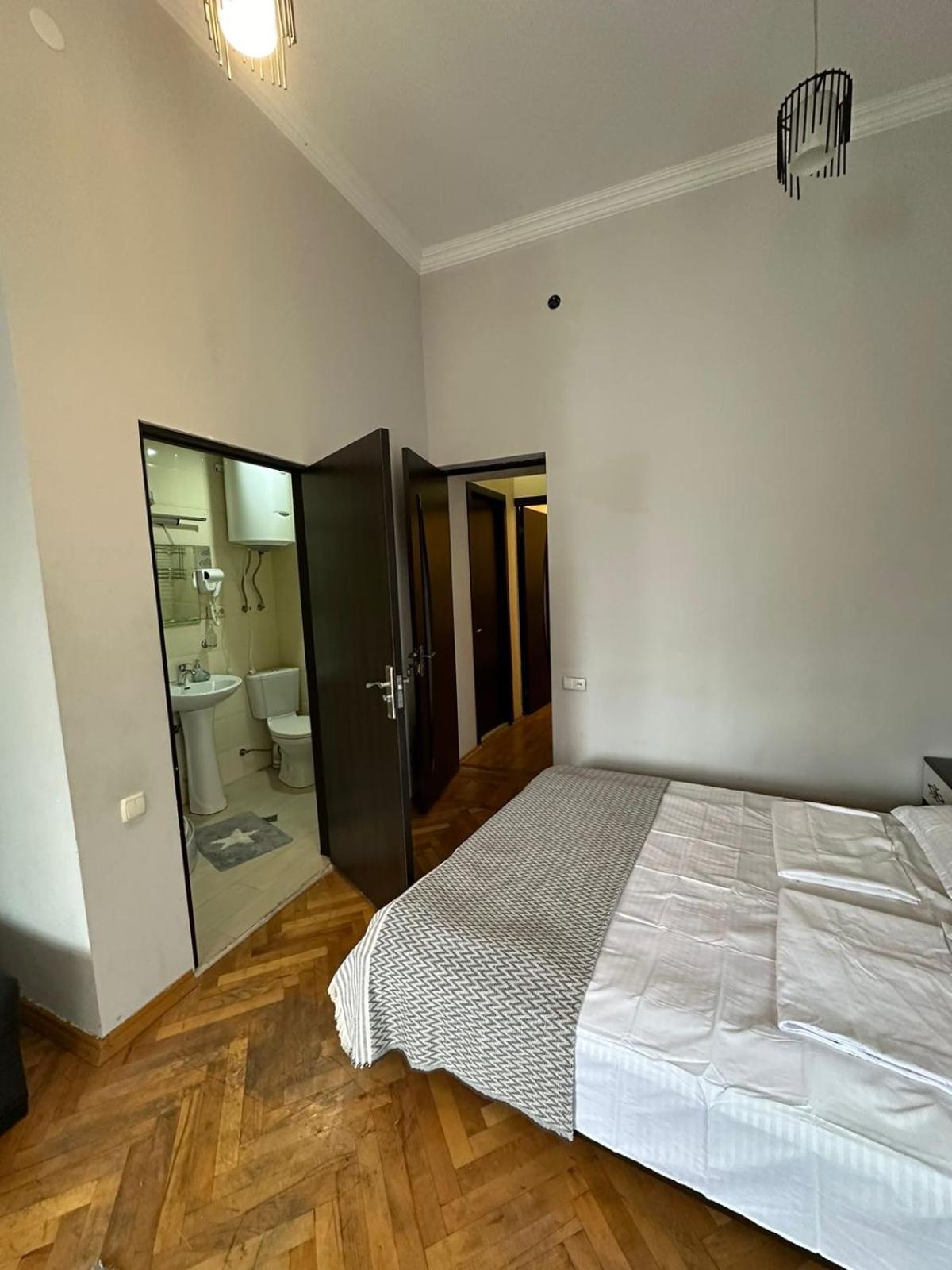 Golden Lion Otel Siğnaği Dış mekan fotoğraf