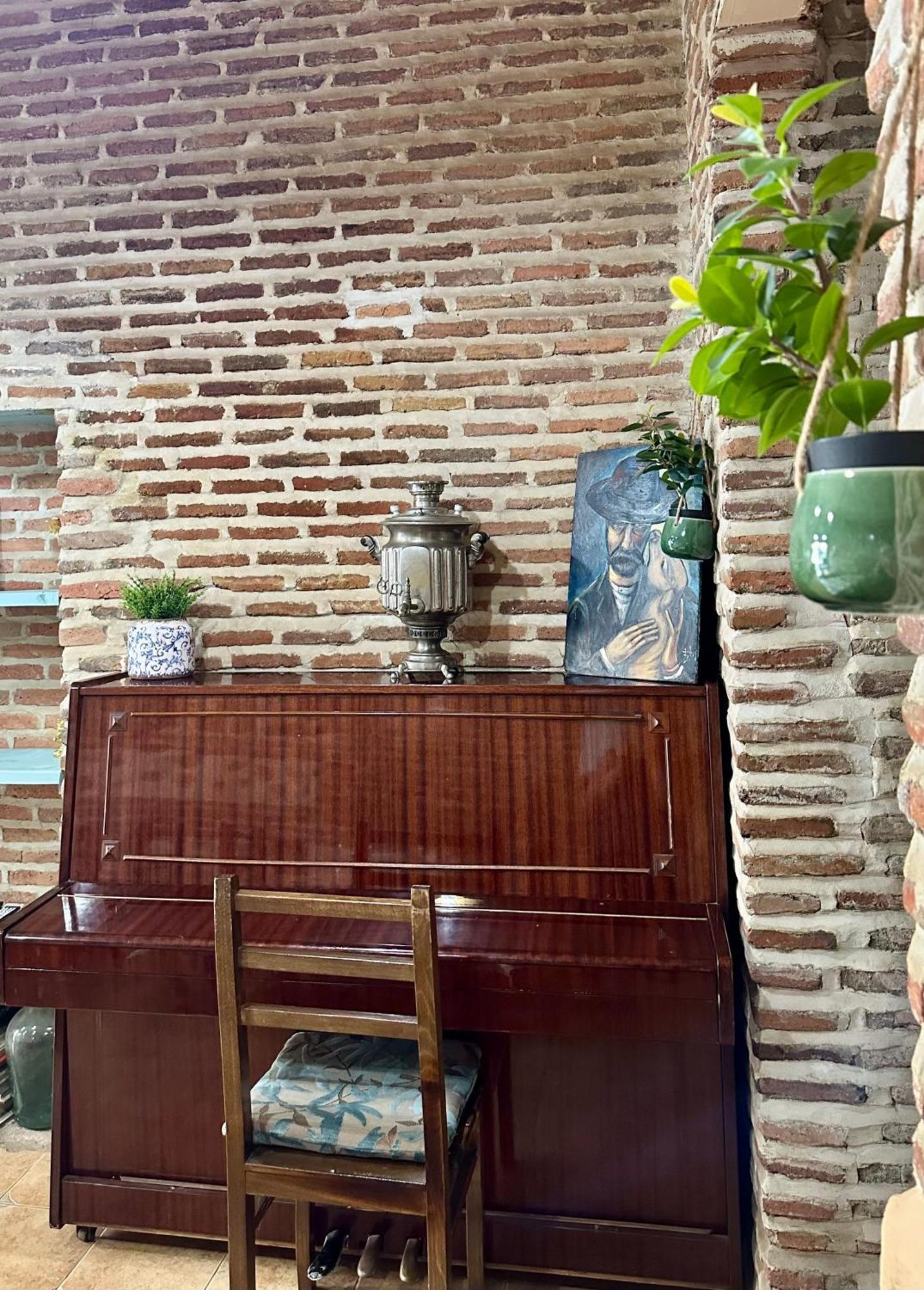 Golden Lion Otel Siğnaği Dış mekan fotoğraf