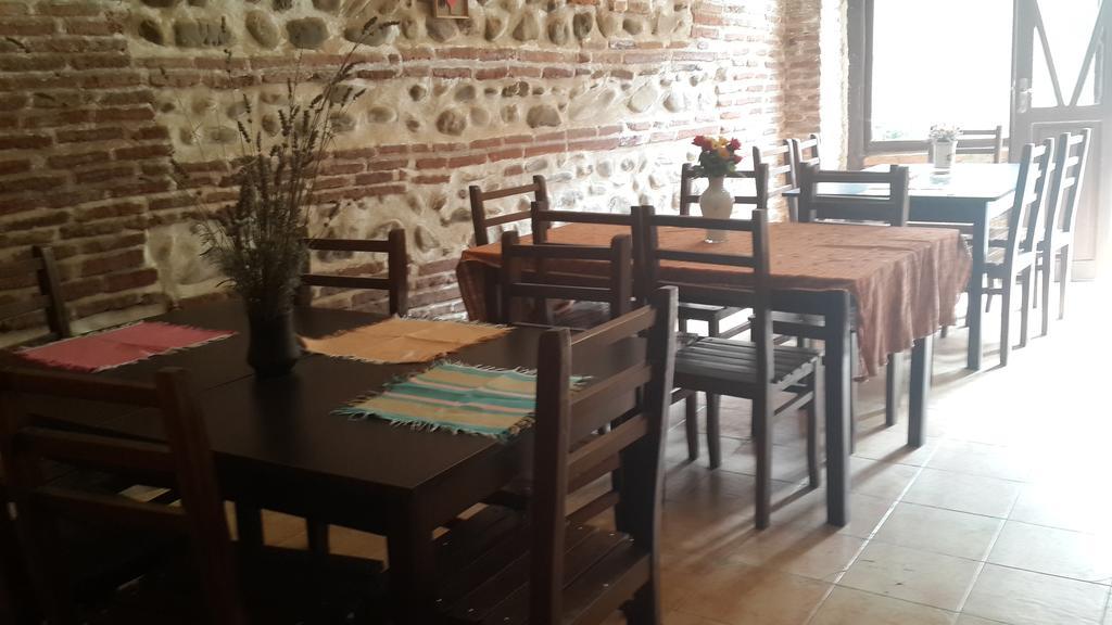 Golden Lion Otel Siğnaği Dış mekan fotoğraf