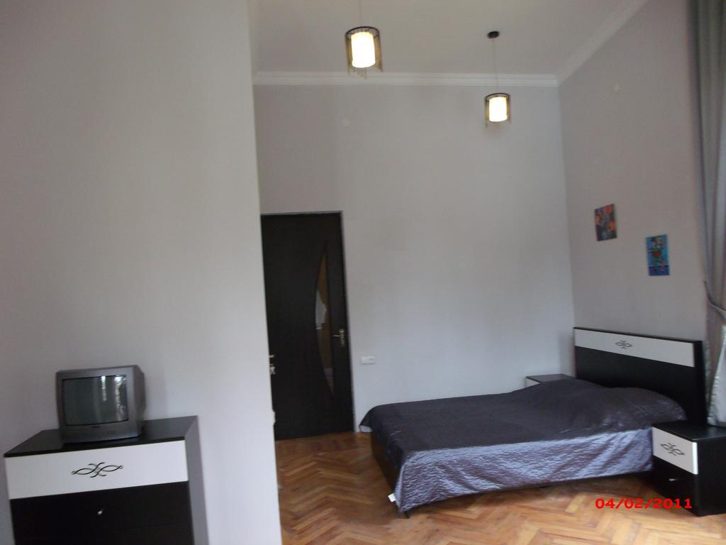 Golden Lion Otel Siğnaği Dış mekan fotoğraf