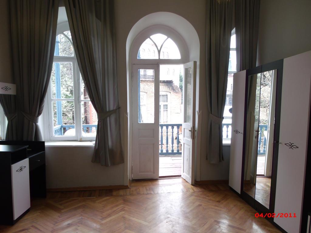 Golden Lion Otel Siğnaği Dış mekan fotoğraf