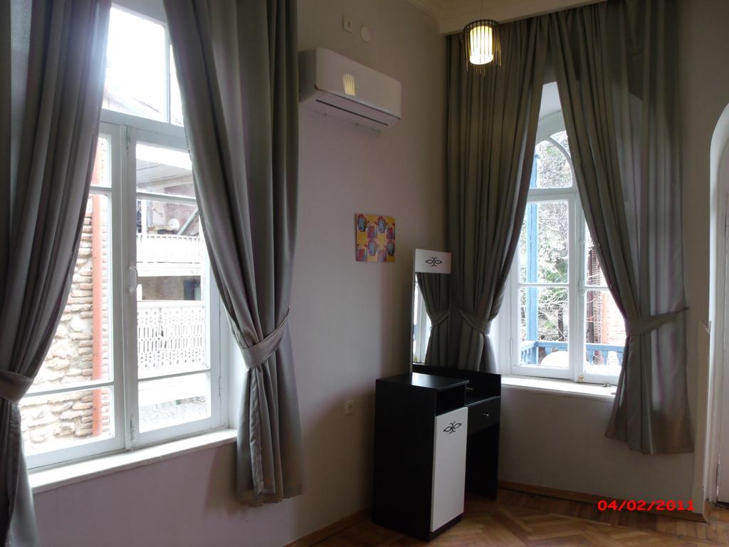 Golden Lion Otel Siğnaği Dış mekan fotoğraf