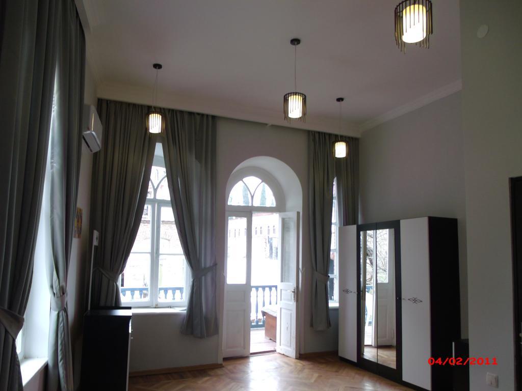 Golden Lion Otel Siğnaği Dış mekan fotoğraf