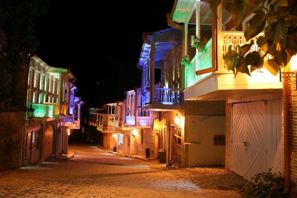 Golden Lion Otel Siğnaği Dış mekan fotoğraf